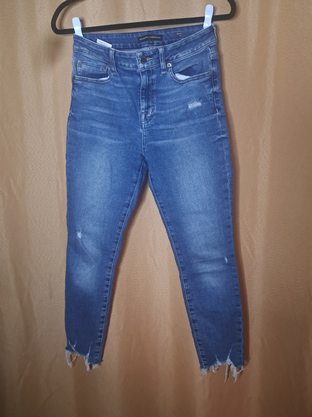 High-Rise Distressed Cropped Jeans in Medium Blue